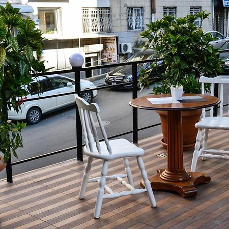 Piccolo Hotel Vake Тбилиси Екстериор снимка